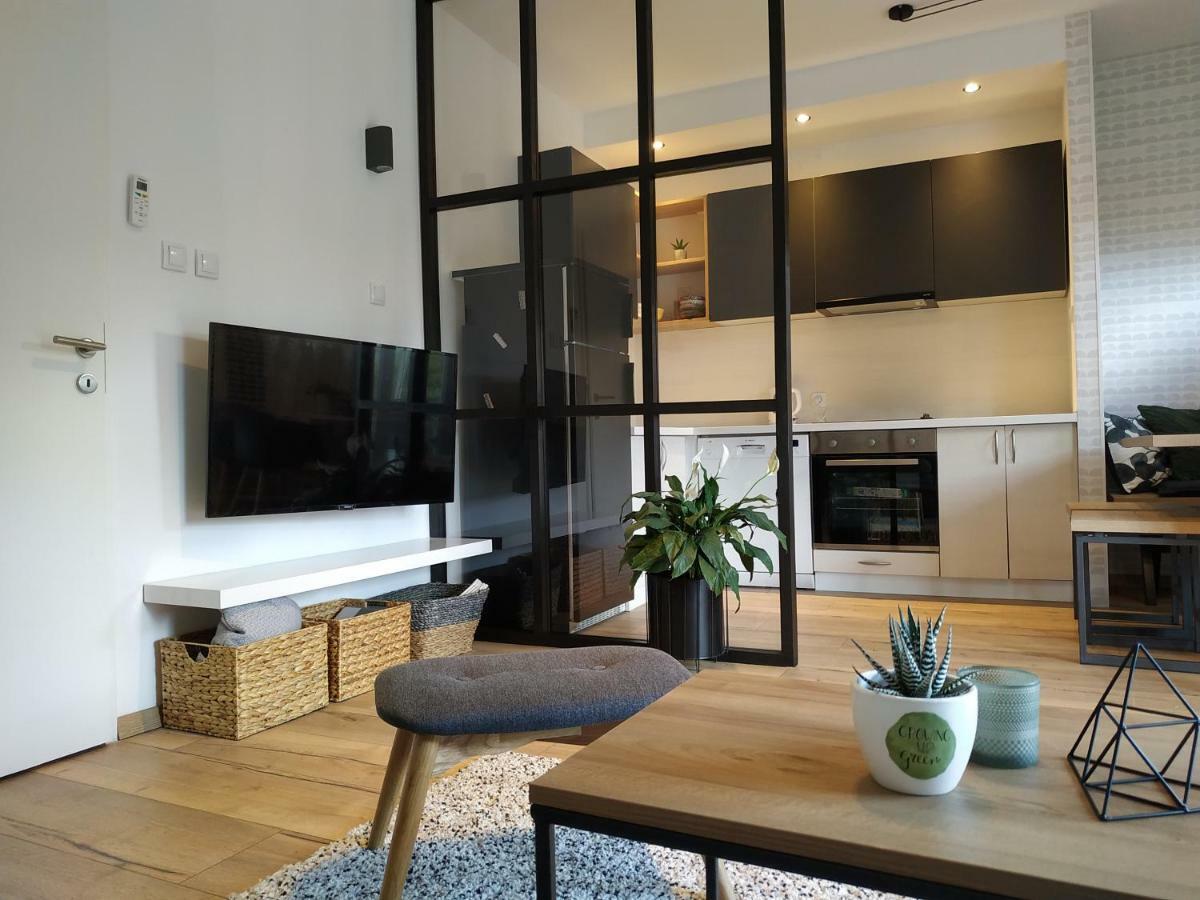 Avisi Home เทรบินเย ภายนอก รูปภาพ